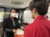 2022年11月11日(金)　USENラジオ収録【平松賢人】※お土産を緊張しながら渡している平松